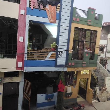 Yashu Guest House Ujjain Zewnętrze zdjęcie